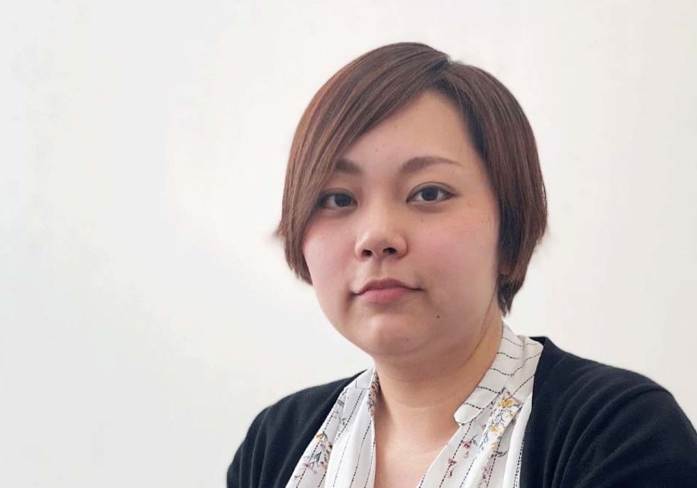 真貝 悠加