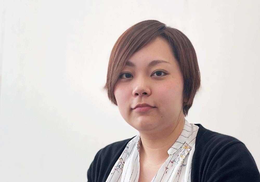 真貝 悠加